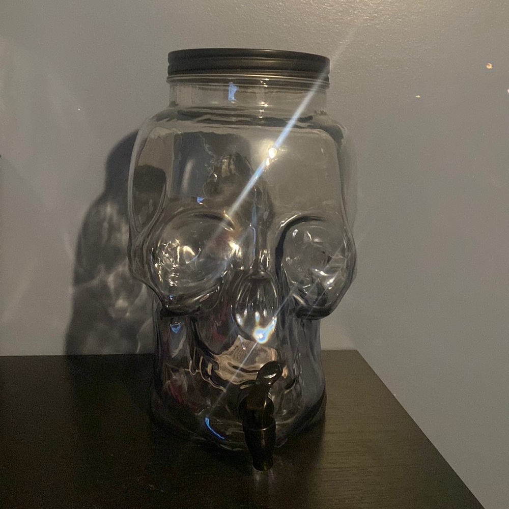 Skull Beverage Dispenser